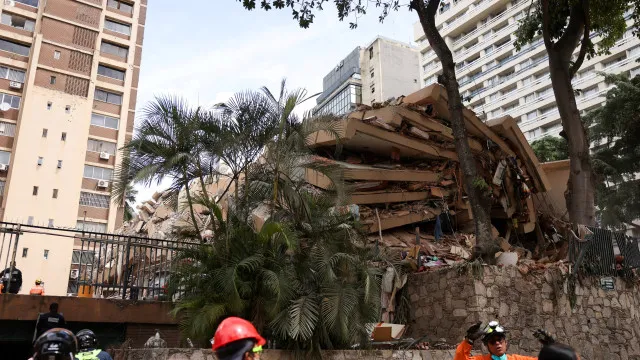Supermercados em Caracas abrem com longas filas de espera