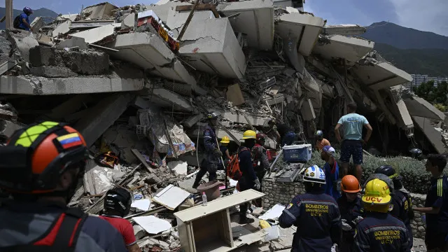 
                    N.º de portugueses mortos na Venezuela sobe para 89. 17 são crianças
                