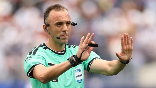 O sonho chegou ao fim. João Pinheiro não é o árbitro da final do Mundial