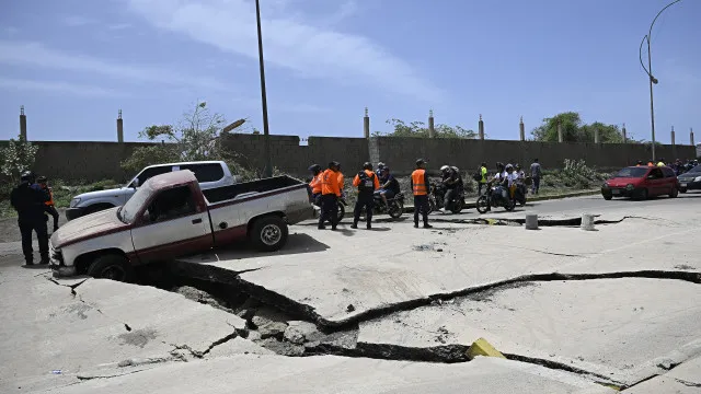 
                    Aeroportos venezuelanos estão operacionais exceto o de Caracas
                