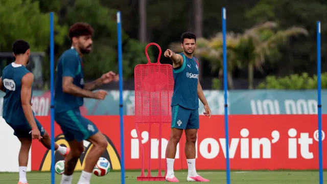 
                    Portugal prepara-se para o último treino antes do jogo com Colômbia
                