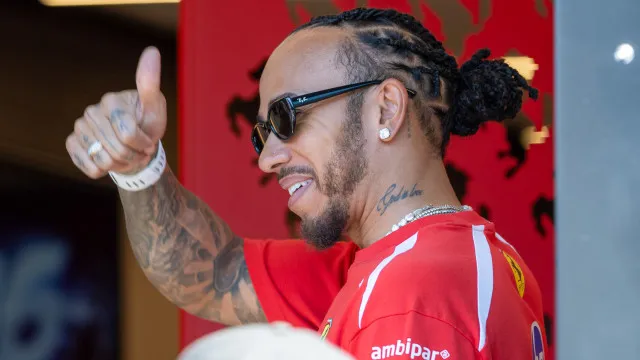 
                    Lewis Hamilton reage a mensagem de Neymar: 