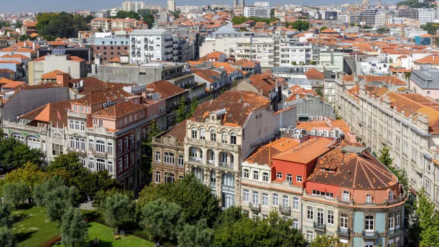 
                    Câmara do Porto vai reabilitar 12 casas para arrendamento acessível
                