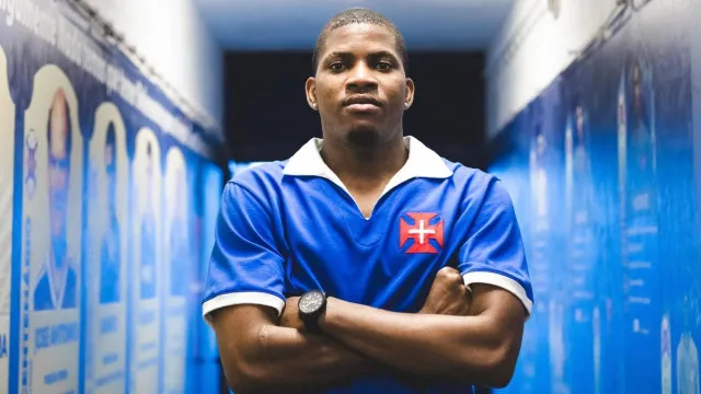 Oficial: Estrela da Amadora empresta Luís Caica ao Belenenses