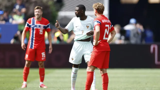 
                    EM DIRETO: Senegal-Iraque decisivo e Noruega-França com 2 'portugueses'
                