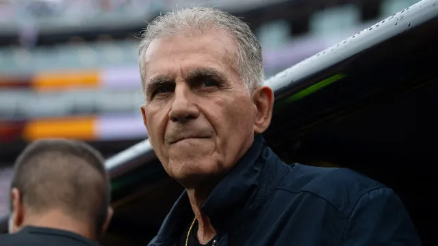 
                    Carlos Queiroz arrasa VAR: 