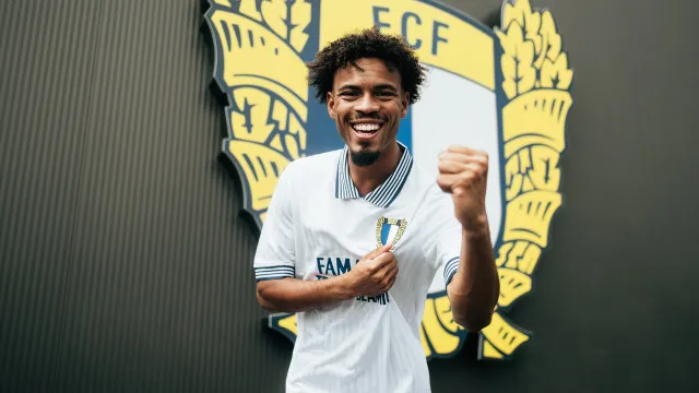 Oficial: Famalicão anuncia contratação de promessa do PSG