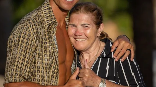 
                    Dona Dolores deixa mensagem de 