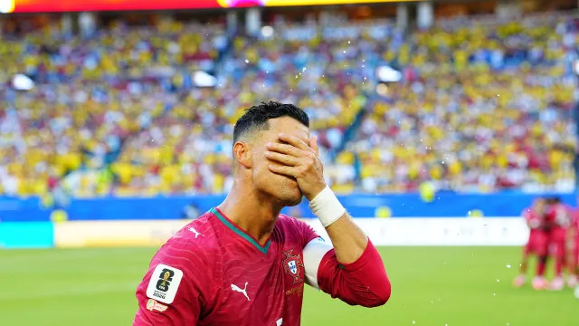 
                    Portugal sem fulgor empata com Colômbia e marca duelo com Croácia
                