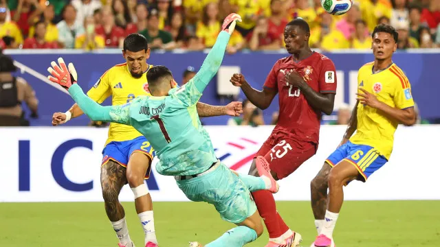 Diogo Costa evitou descalabro de Martínez. As notas do Colômbia-Portugal