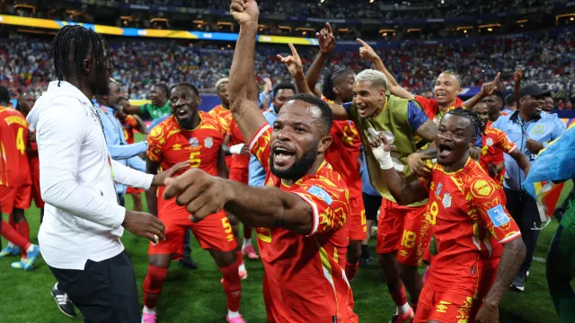 
                    Reviravolta sela inédito apuramento da RD Congo e afasta Uzbequistão
                