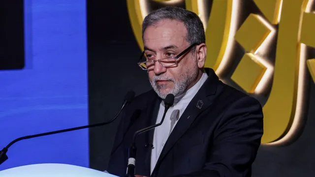 Irão responde com ironia a ameaça de Trump para taxar Ormuz: "Tem razão"