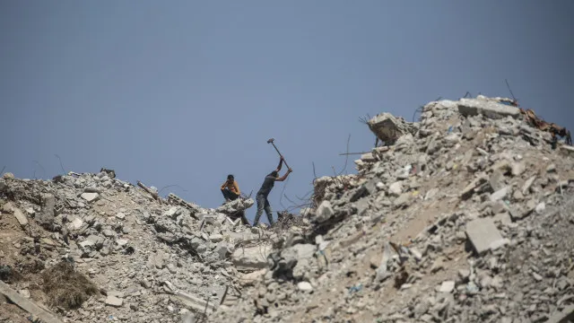 
                    Israel diz que matou três comandantes do Hamas em ataque na Faixa de Gaza
                