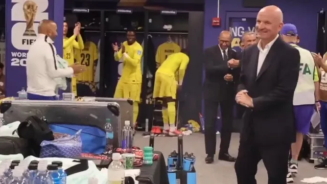 
                    França bateu Noruega sem Deschamps e jogadores aplaudiram o adjunto
                