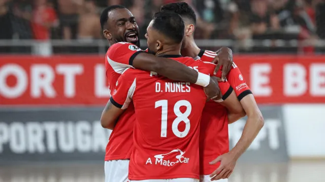 
                    Benfica vence Sporting na 'negra' e sagra-se bicampeão nacional de futsal
                