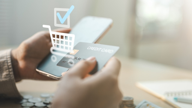 Nova taxa nas compras online: Compra uma camisa e um chapéu, quanto paga?