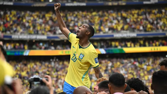 19.º dia do Mundial em imagens: Houve samba rumo aos 'oitavos'