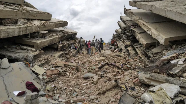 Número de mortos nos sismos da Venezuela sobe para 3.811