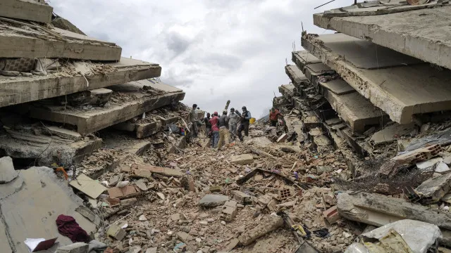 
                    Sobe para 81 o número de portugueses mortos nos sismos na Venezuela
                