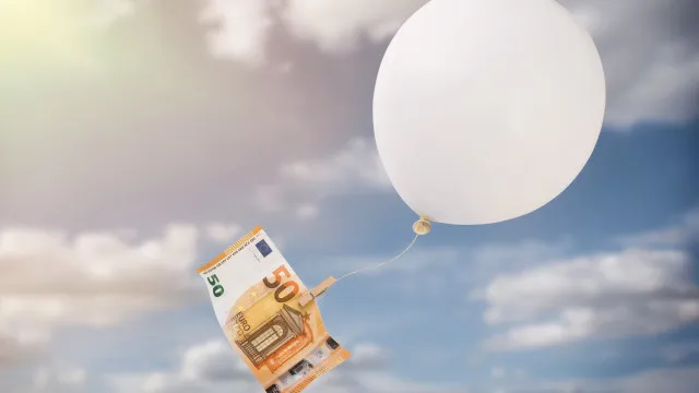 
                    Impostos e não só: Sabe quanto do salário nem chega a cair na conta?
                