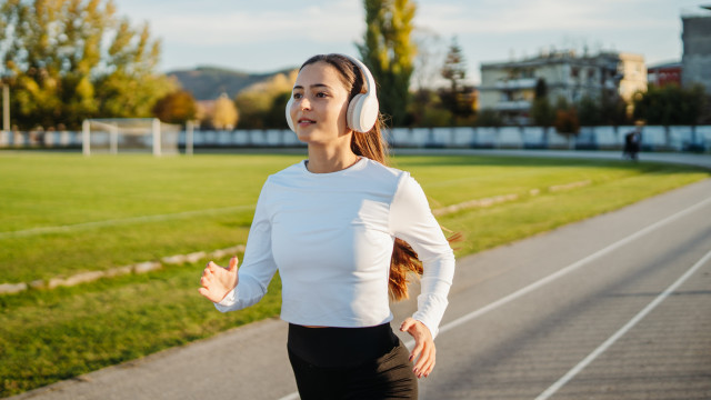 Exercício com ou sem música? Especialistas dizem o que dá mais resultados