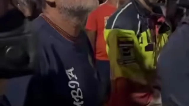 Pai reencontra filho que passou 122 horas soterrado: "Vamos cuidar de ti"