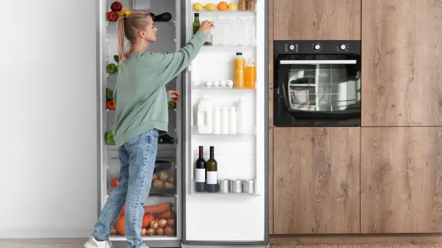 
                    Vai ganhar muito espaço! Guia para organizar o frigorífico em 6 passos
                