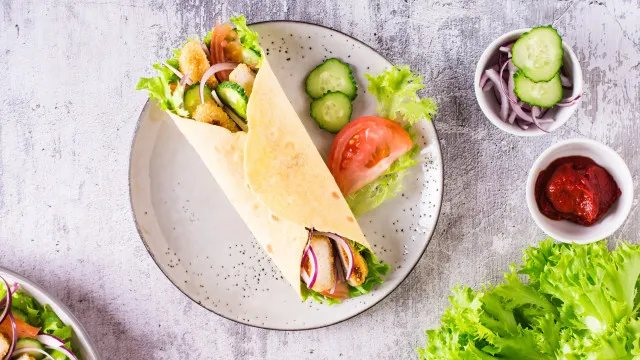 
                    Receitas: 3 wraps frescos que vão saber-lhe pela vida neste verão
                