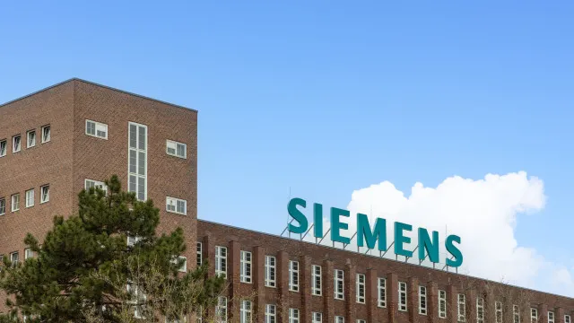 
                    Siemens na distribuição de energia e cria 700 postos de trabalho
                