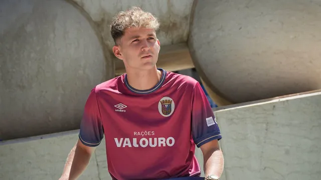 Oficial: Defesa espanhol Hugo Pérez é reforço do Torreense