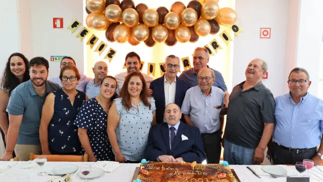 
                    Há mais um centenário! Arnaldo Branco completa 100 anos: 