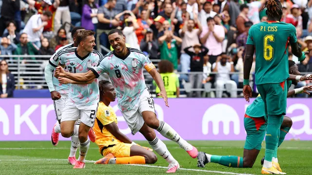 Bélgica bate Senegal com reviravolta épica e segue para os 'oitavos'