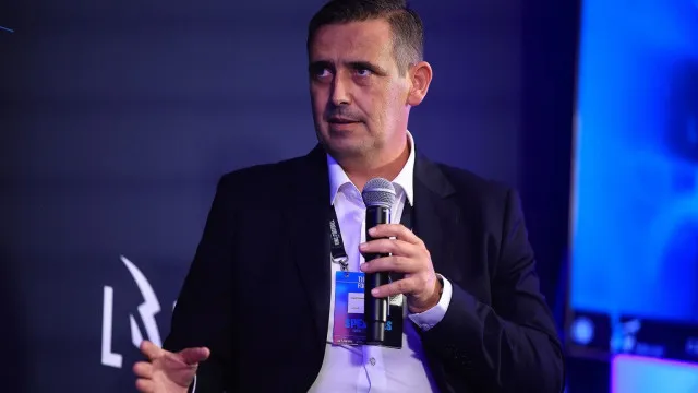 
                    Luciano Gonçalves reage à polémica: 