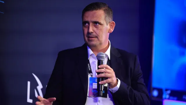 
                    Luciano Gonçalves: 