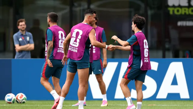 
                    Portugal trabalha com todos em Toronto após ameaça de tempestade
                