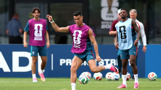 
                    Diário do Mundial2026: Drama antecipa 'tudo ou nada' para Portugal
                