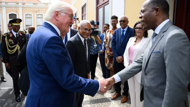 
                    PM cabo-verdiano saúda 