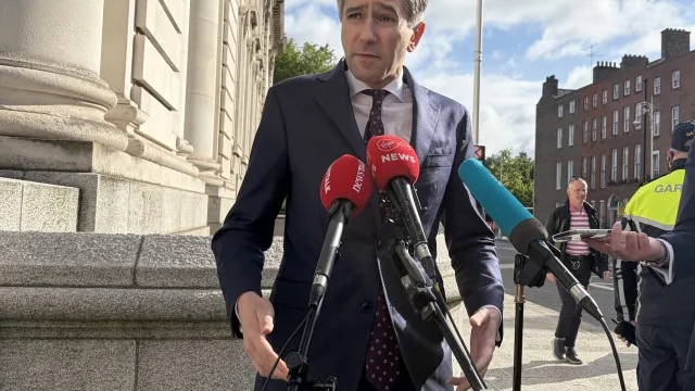 
                    Presidência irlandesa da UE pede 