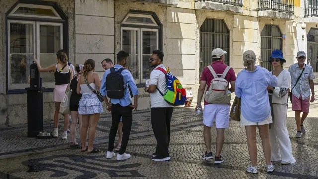 Lisboa anunciou abrigos para o calor que estÃ£o fechados? Moedas esclarece