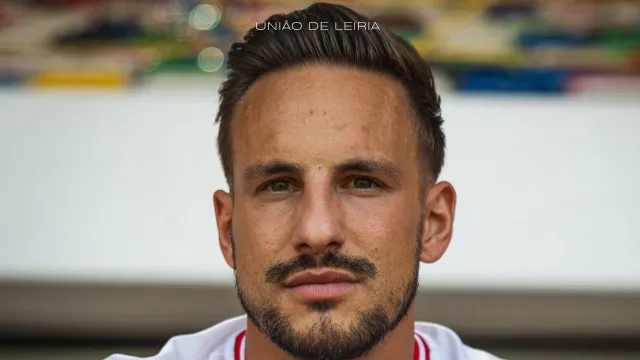 Oficial: União de Leiria anuncia médios Reko e Tharlley como reforços