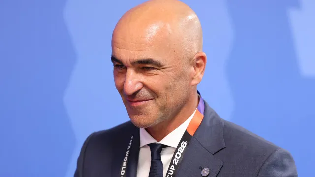 Roberto Martínez justifica onze de Portugal e dá mote: "Honrar o Diogo…"