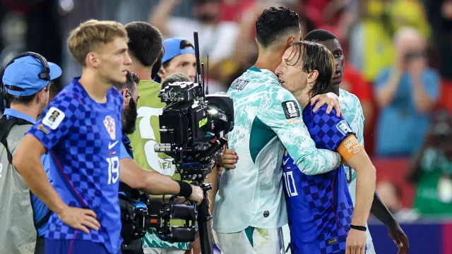 Cristiano Ronaldo e Luke Modric. O abraço que ofuscou o Portugal-Croácia