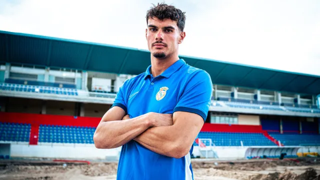 
                    Oficial: Guarda-redes francês Noah Raveyre reforça baliza do Alverca
                