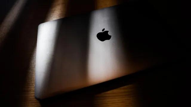 
                    Apple planeia lançar novos iPad Pro e MacBook Pro
                