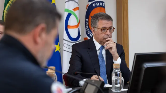 
                    Seguro esteve na Proteção Civil e acompanha de perto a situação
                