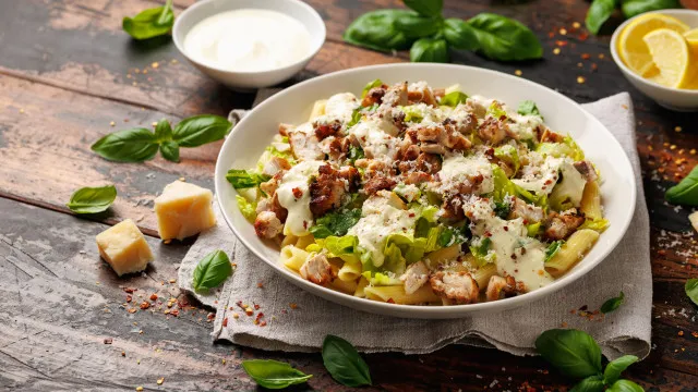 Saladas com massa: 3 receitas irresistÃveis para os dias quentes