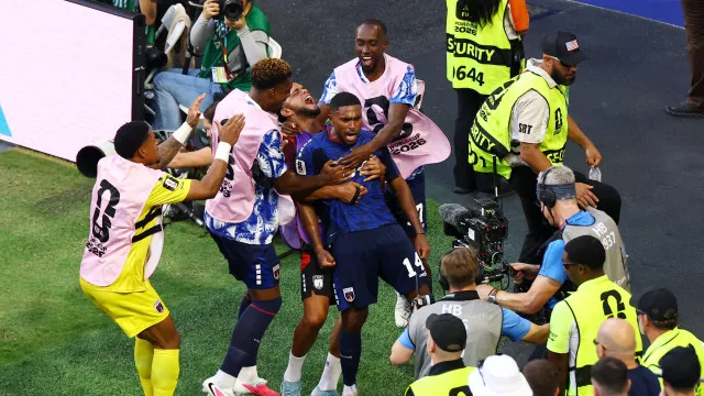 
                    Cabo Verde recebe prémio internacional pelo desenvolvimento do futebol
                