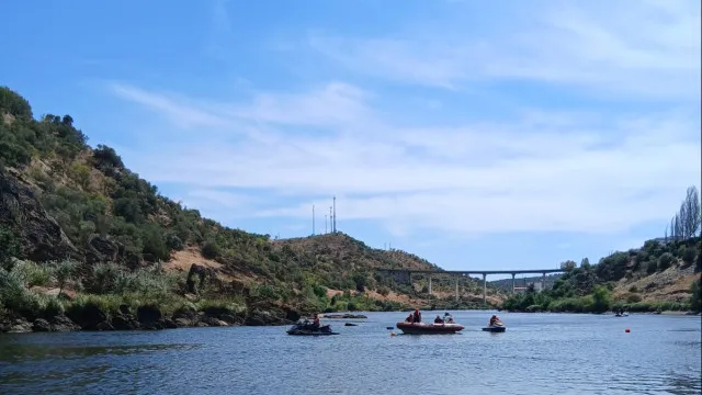 
                    Encontrado corpo de jovem de 16 anos desaparecido no Guadiana em Mértola
                