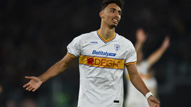 
                    Lecce rejeita milhões do Benfica por Tiago Gabriel
                