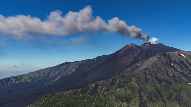 Nuvem de cinzas do Etna obriga SicÃlia a encerrar parte do espaÃ§o aÃ©reo